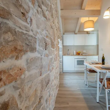 Nesatcium Appartement Pula