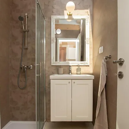 Appartement Nesatcium Pula