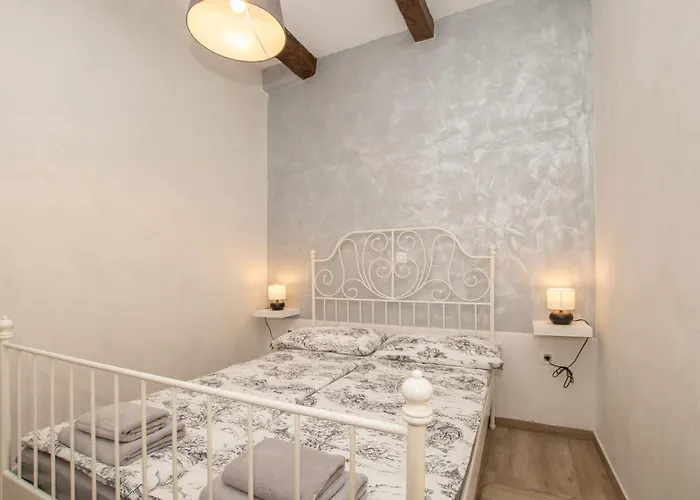 Apartman Nesatcium *